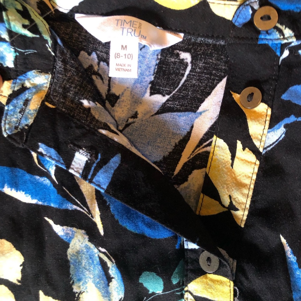 Floral size medium dress no sleeves